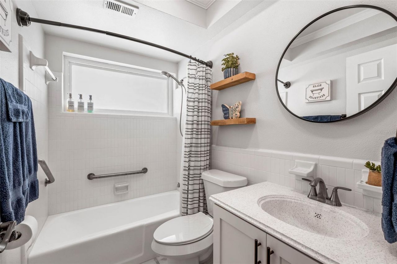 6742 Tequesta Drive, Seminole, FL 33777 Photo