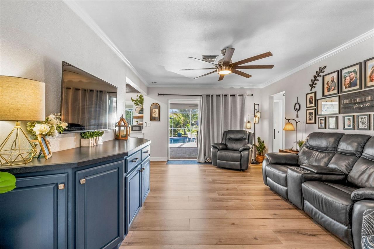 6742 Tequesta Drive, Seminole, FL 33777 Photo