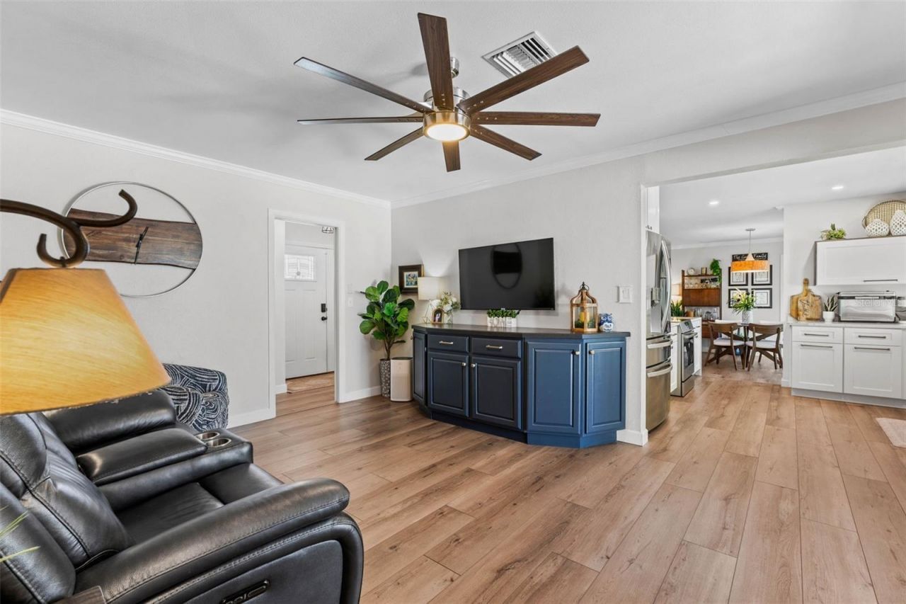 6742 Tequesta Drive, Seminole, FL 33777 Photo