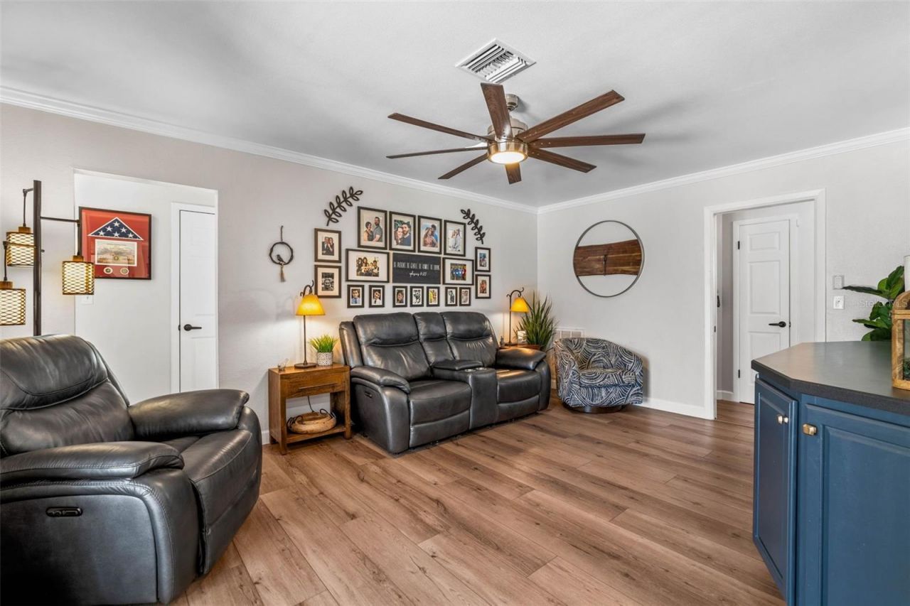 6742 Tequesta Drive, Seminole, FL 33777 Photo