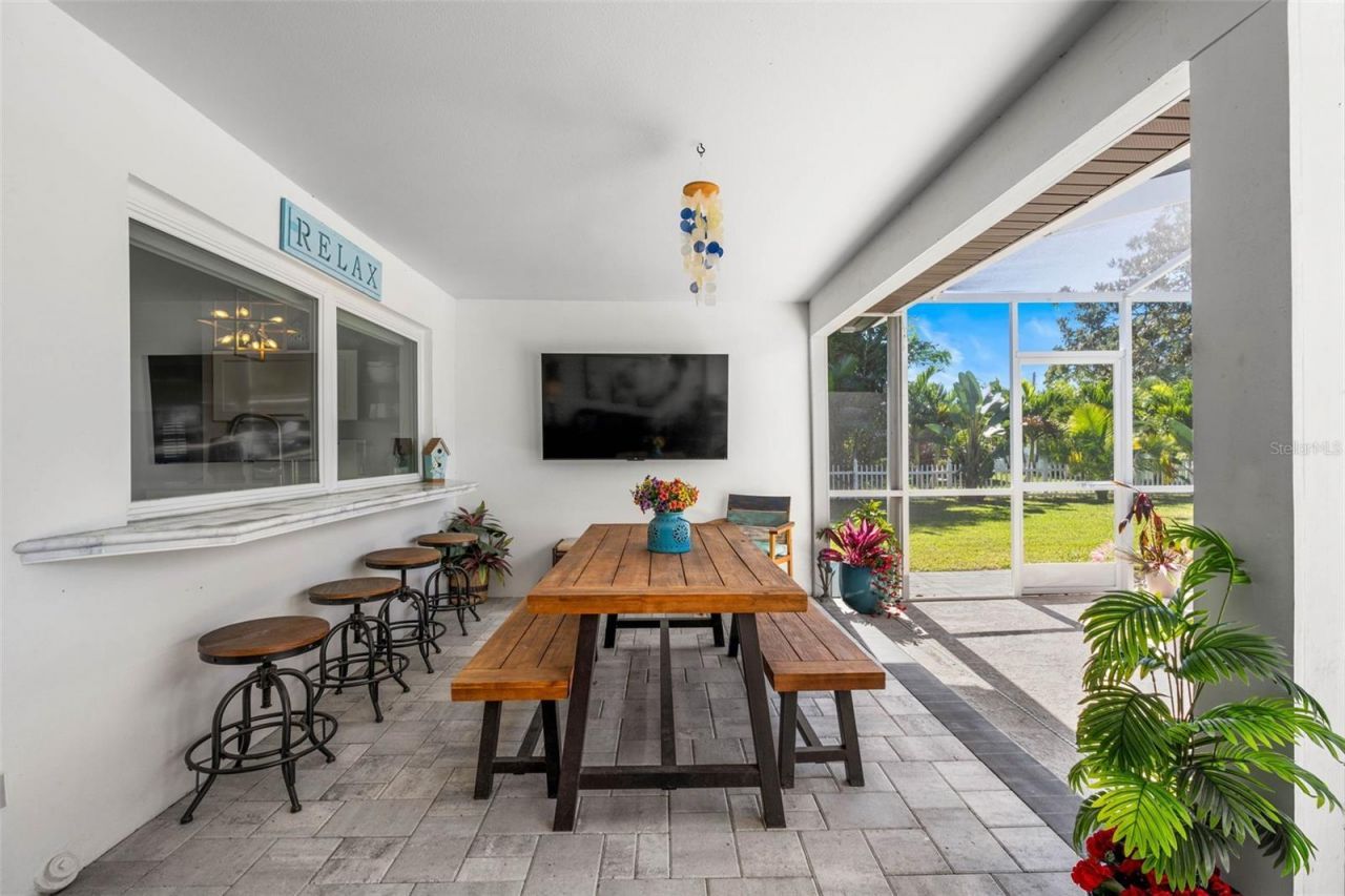 6742 Tequesta Drive, Seminole, FL 33777 Photo