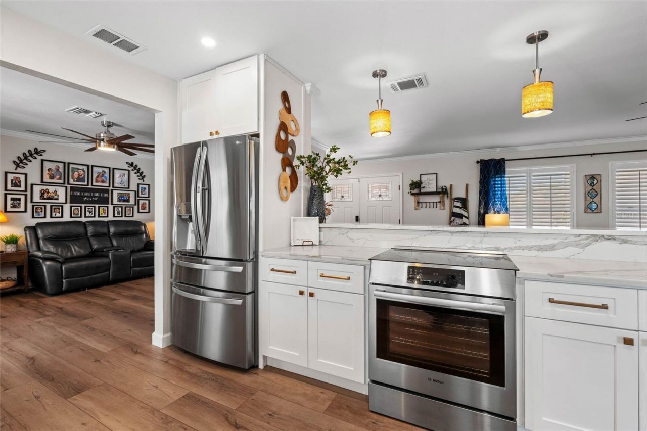 6742 Tequesta Drive, Seminole, FL 33777 Photo