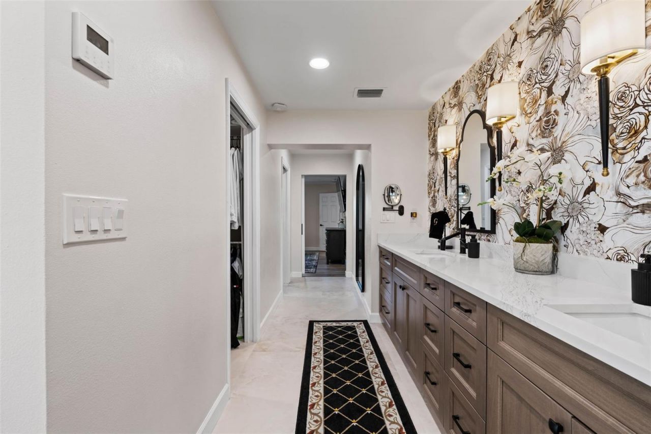 6742 Tequesta Drive, Seminole, FL 33777 Photo