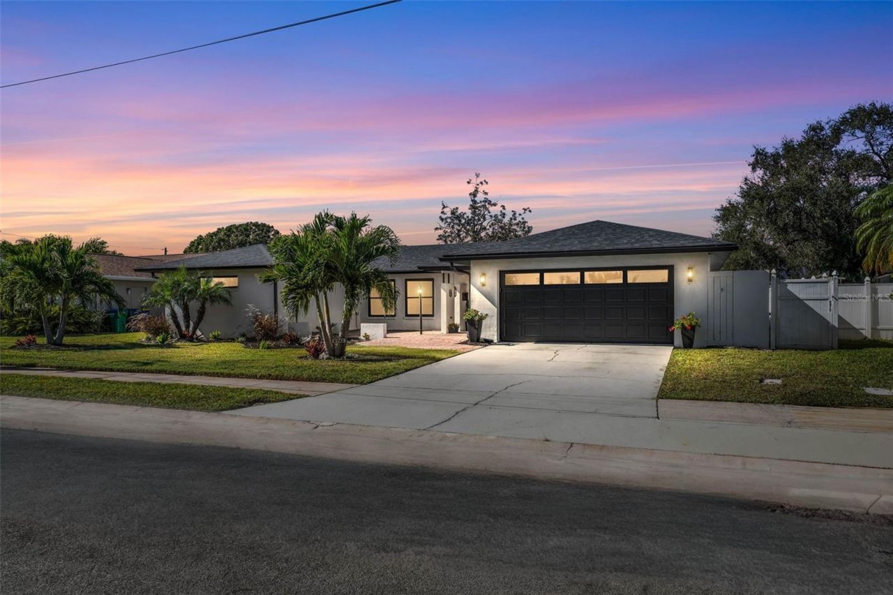 6742 Tequesta Drive, Seminole, FL 33777 Photo