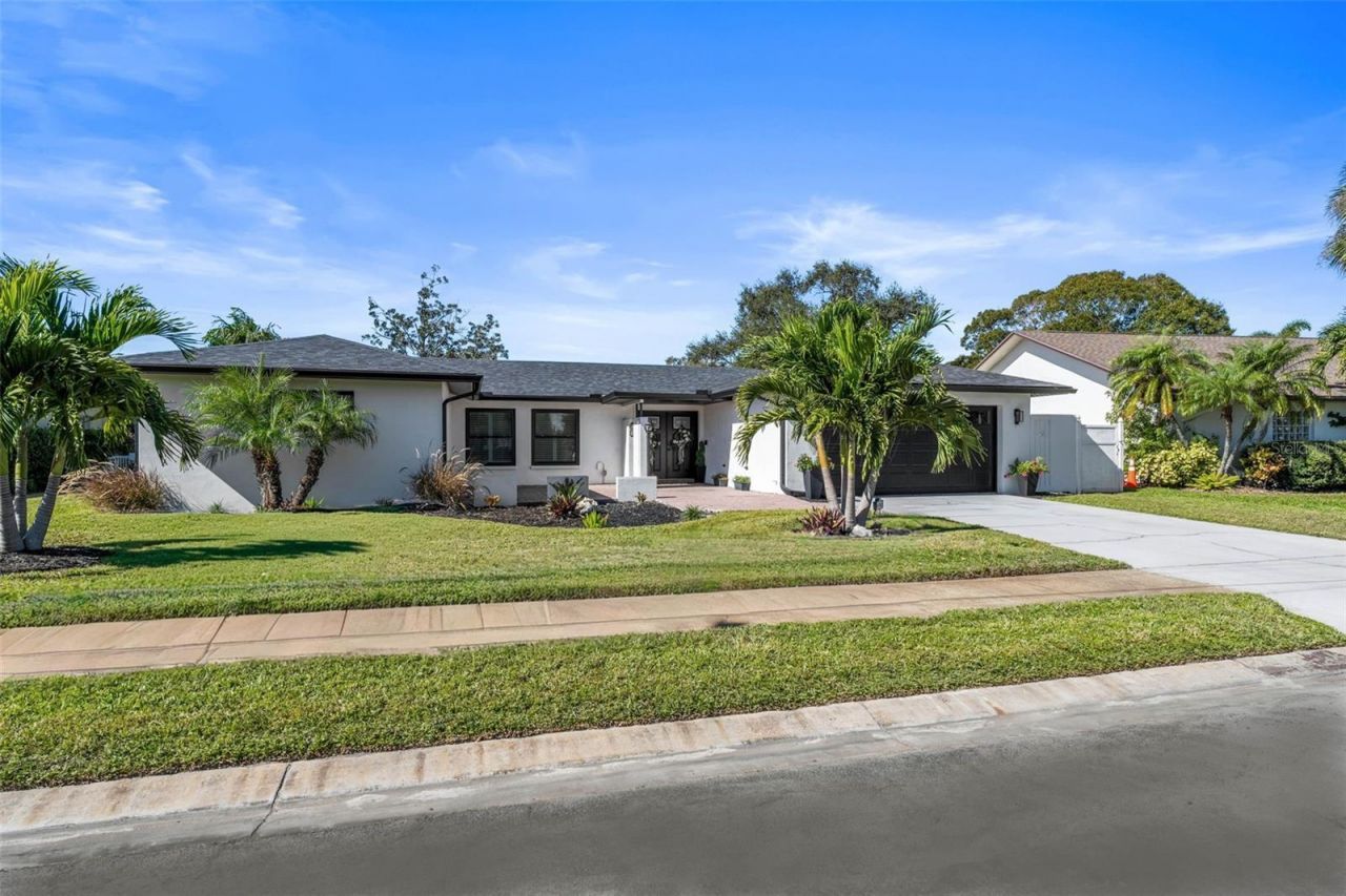 6742 Tequesta Drive, Seminole, FL 33777 Photo