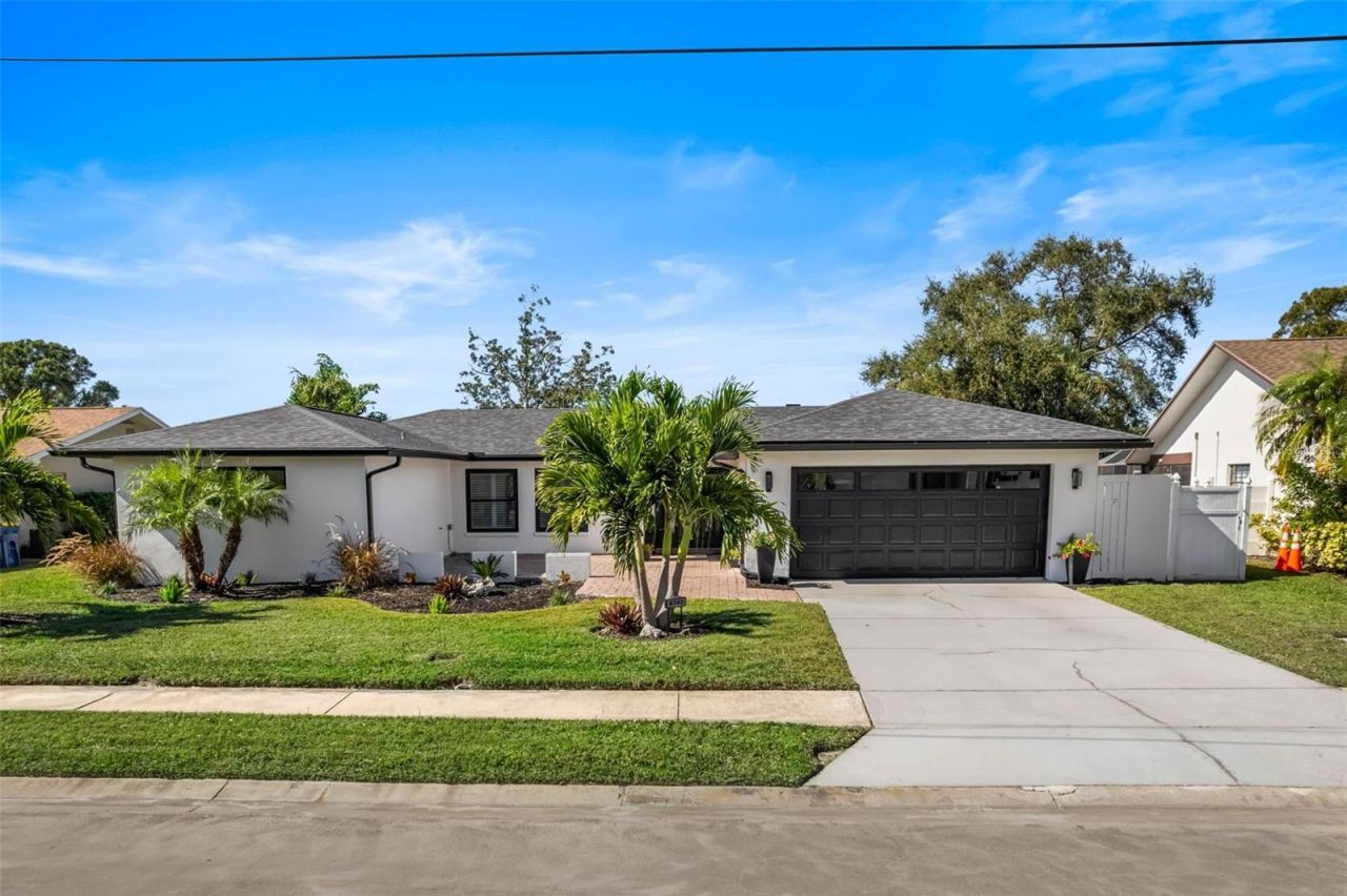 6742 Tequesta Drive, Seminole, FL 33777 Photo