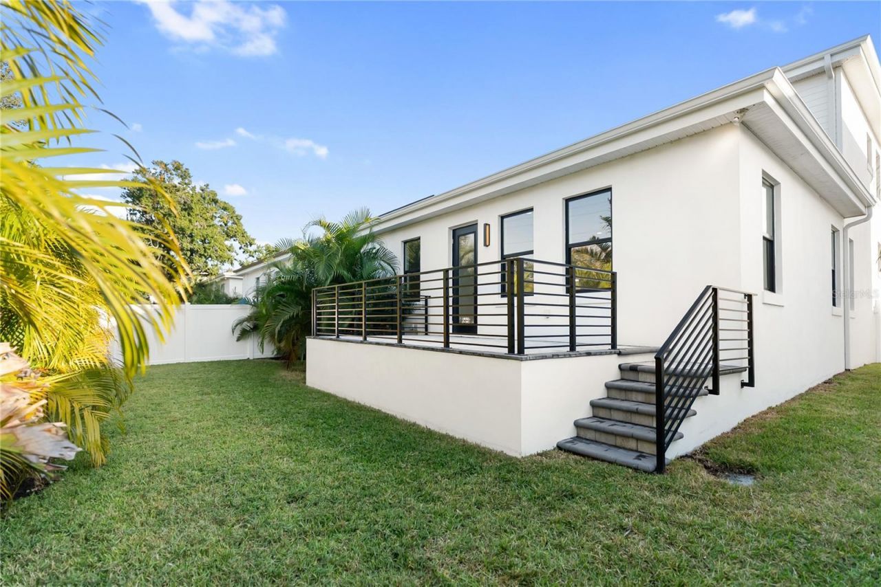 2355 Bahia Vista Street, Sarasota, FL 34239 Photo