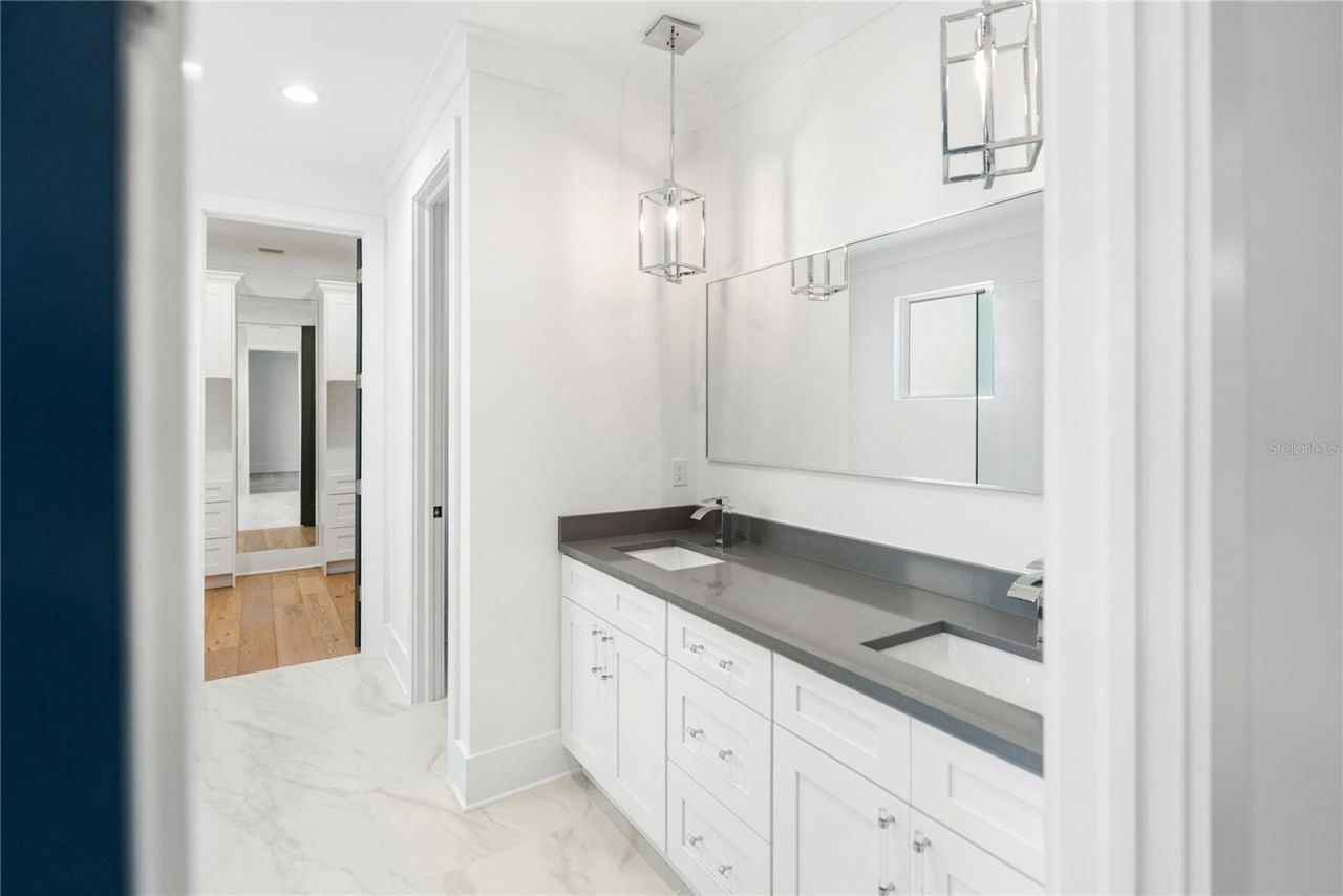 2355 Bahia Vista Street, Sarasota, FL 34239 Photo