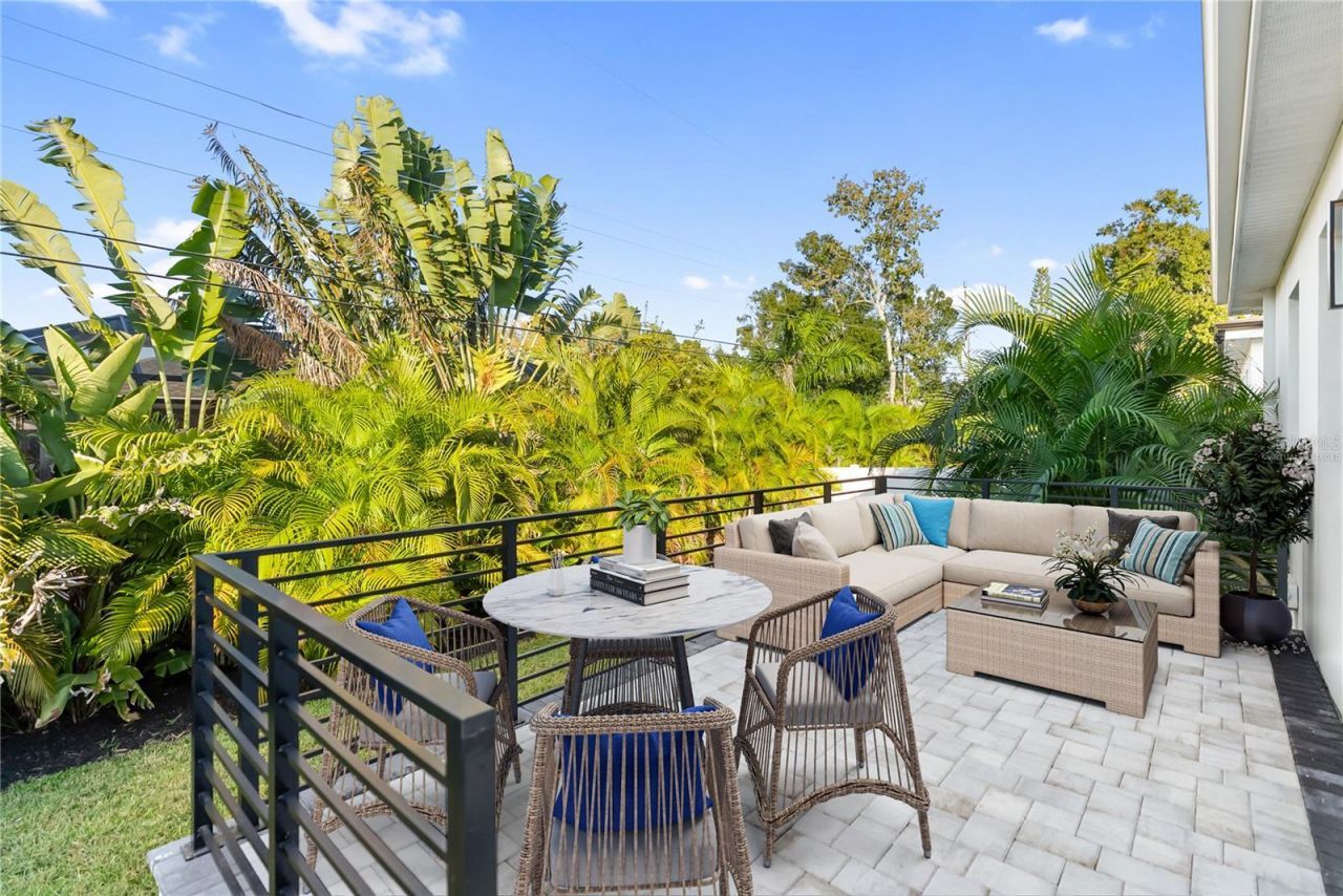 2355 Bahia Vista Street, Sarasota, FL 34239 Photo