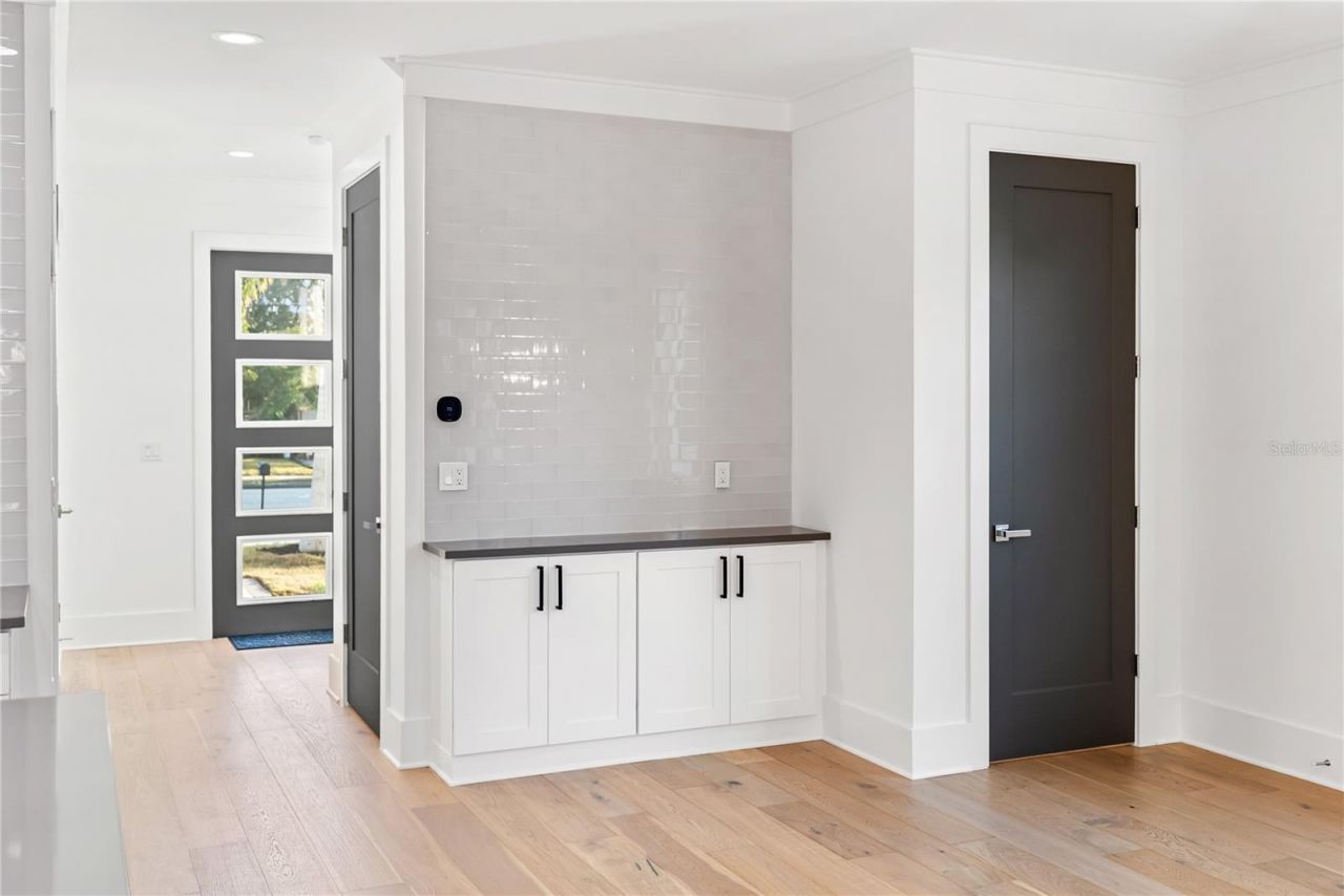 2355 Bahia Vista Street, Sarasota, FL 34239 Photo