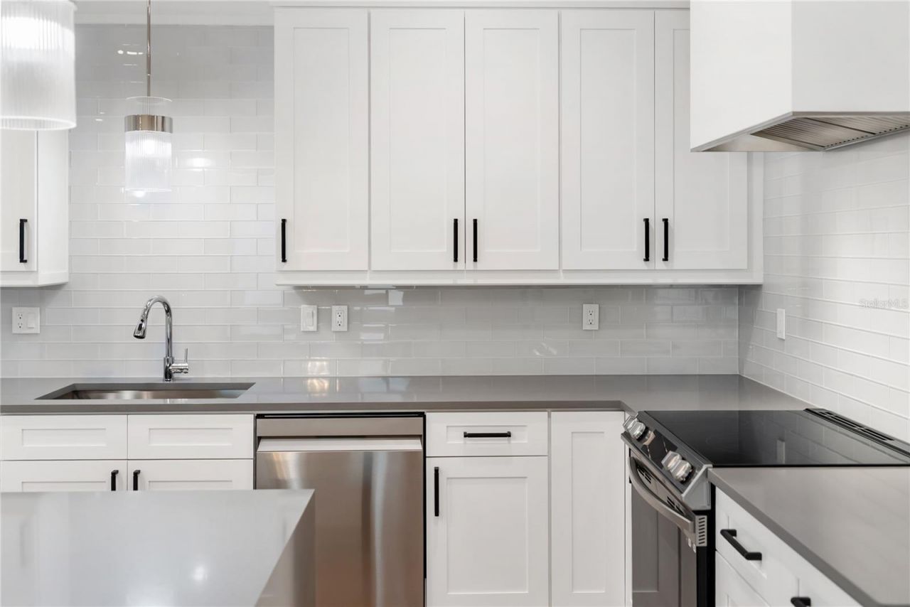 2355 Bahia Vista Street, Sarasota, FL 34239 Photo