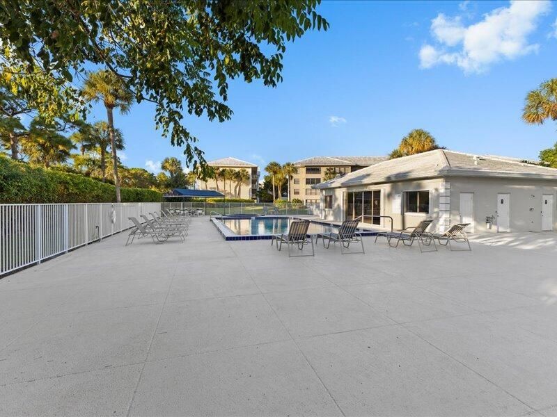 3501 Village Boulevard, Unit 406, West Palm Beach, FL 33409 Photo