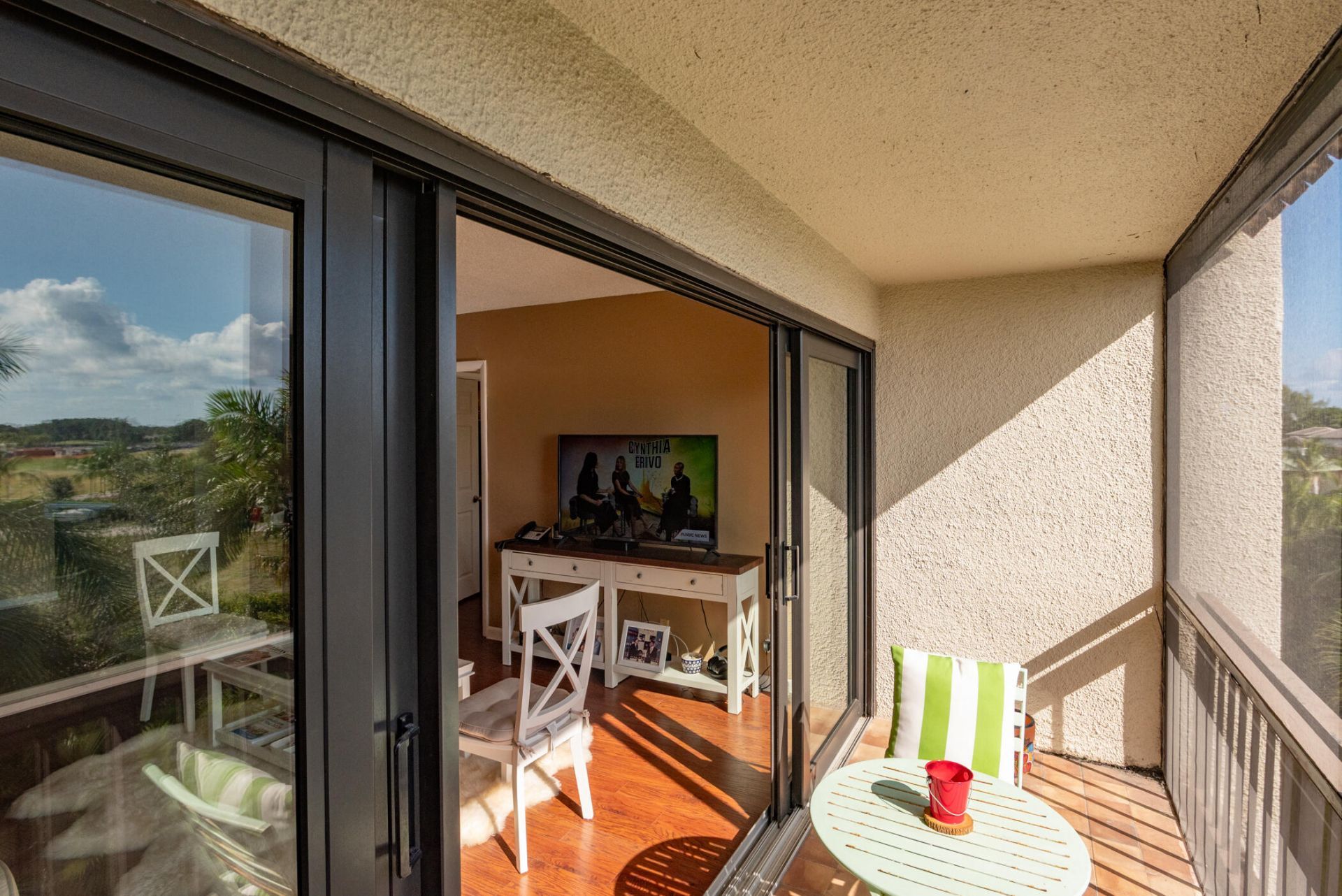 3050 Presidential Way, Unit 403, West Palm Beach, FL 33401 Photo