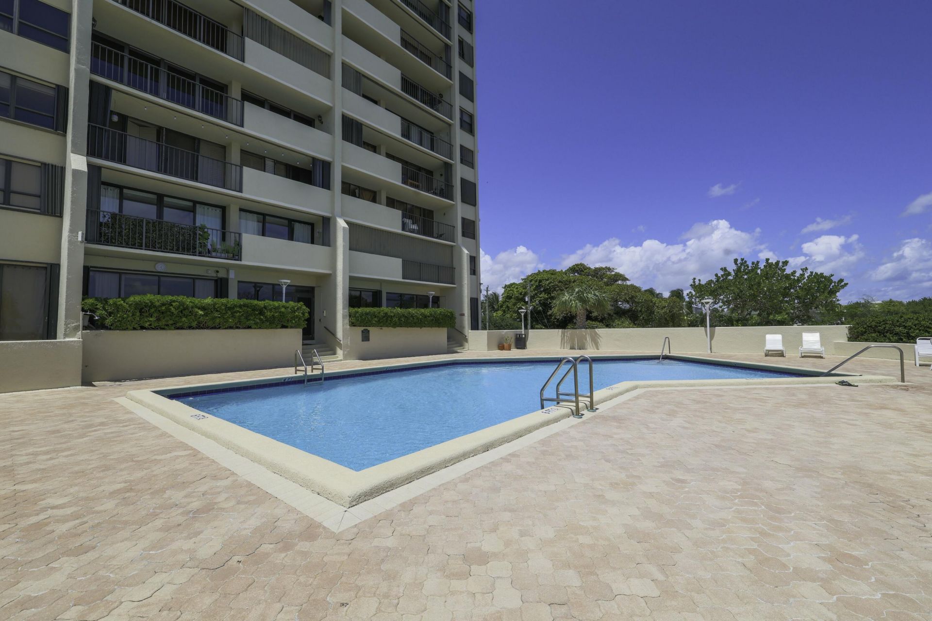 5600 N Flagler Drive, Unit 2802, West Palm Beach, FL 33407 Photo