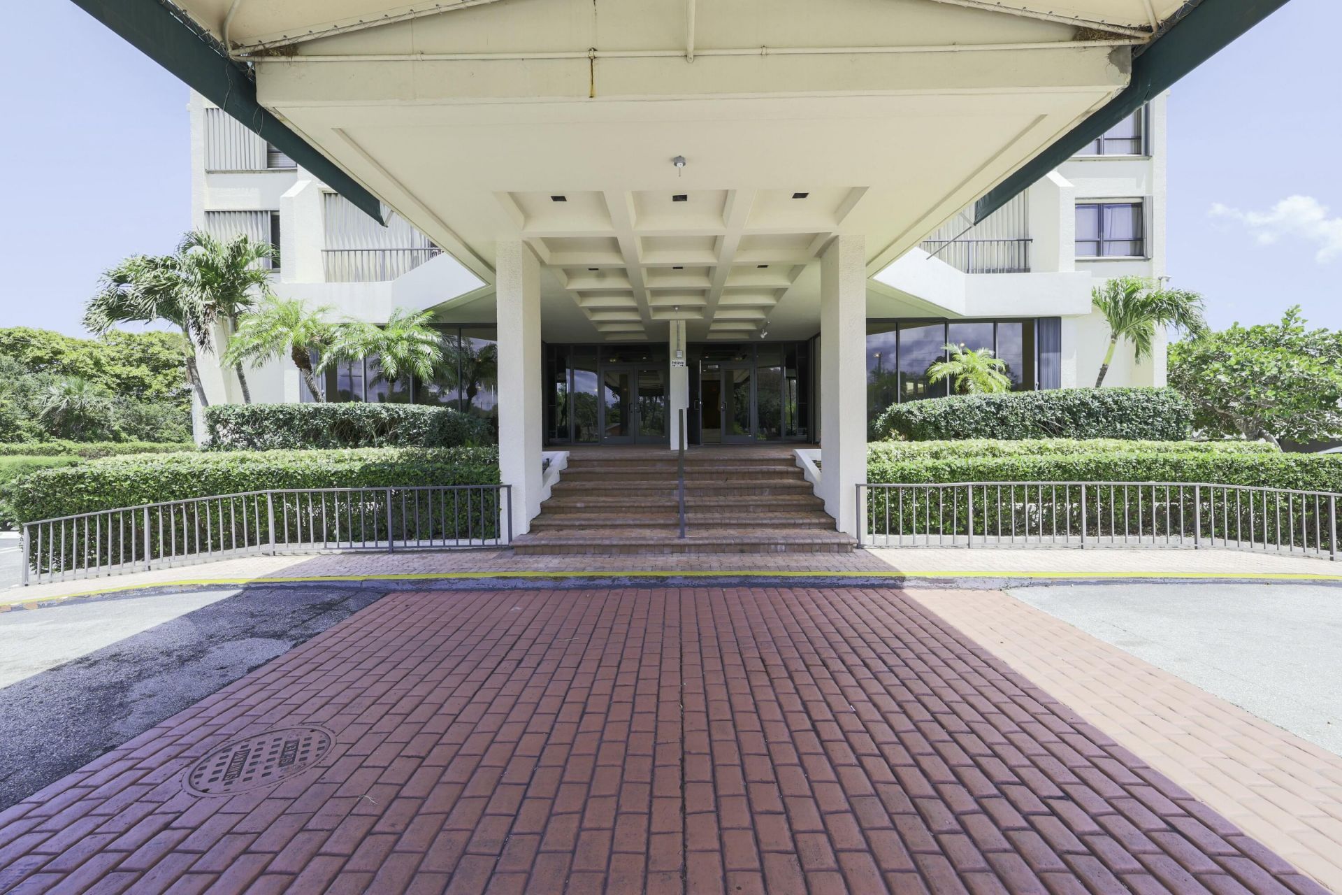 5600 N Flagler Drive, Unit 2802, West Palm Beach, FL 33407 Photo