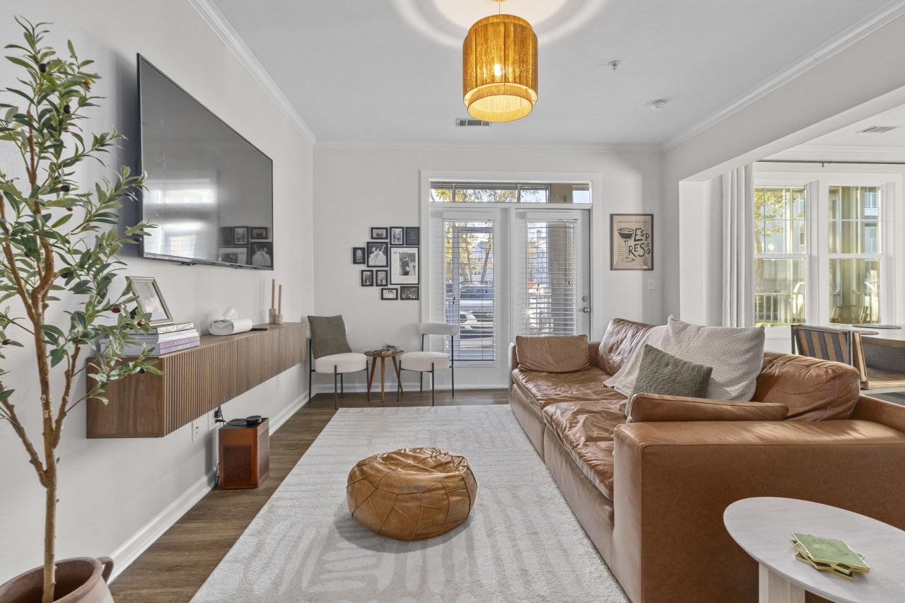 130 River Landing Drive Photo 5