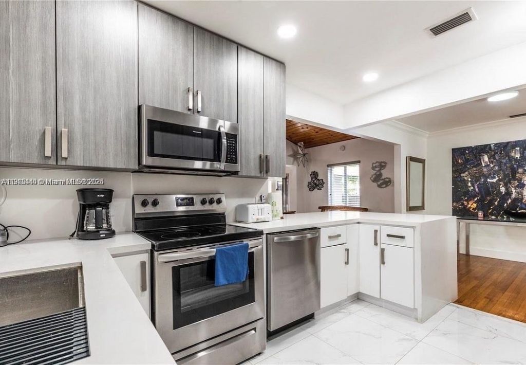 753 NE 81st St, Miami, FL 33138 Photo