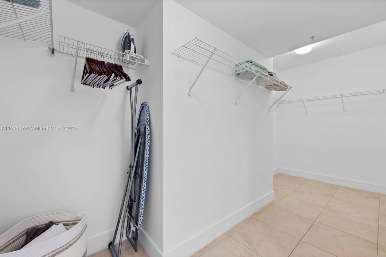 41 SE 5th St, Unit 510, Miami, FL 33131 Photo