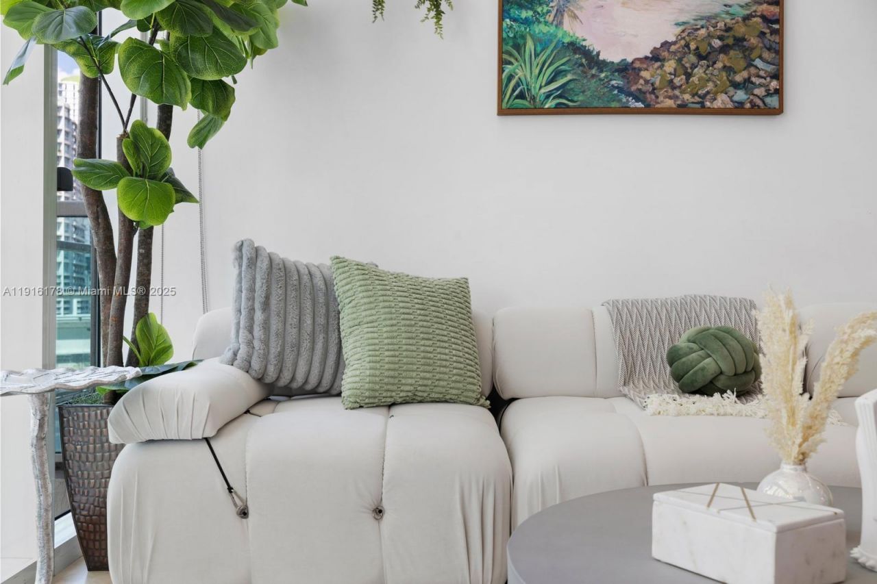 41 SE 5th St, Unit 510, Miami, FL 33131 Photo