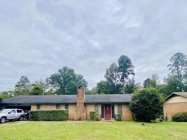 1341 Peppertree Ln., Camden, AR 71701