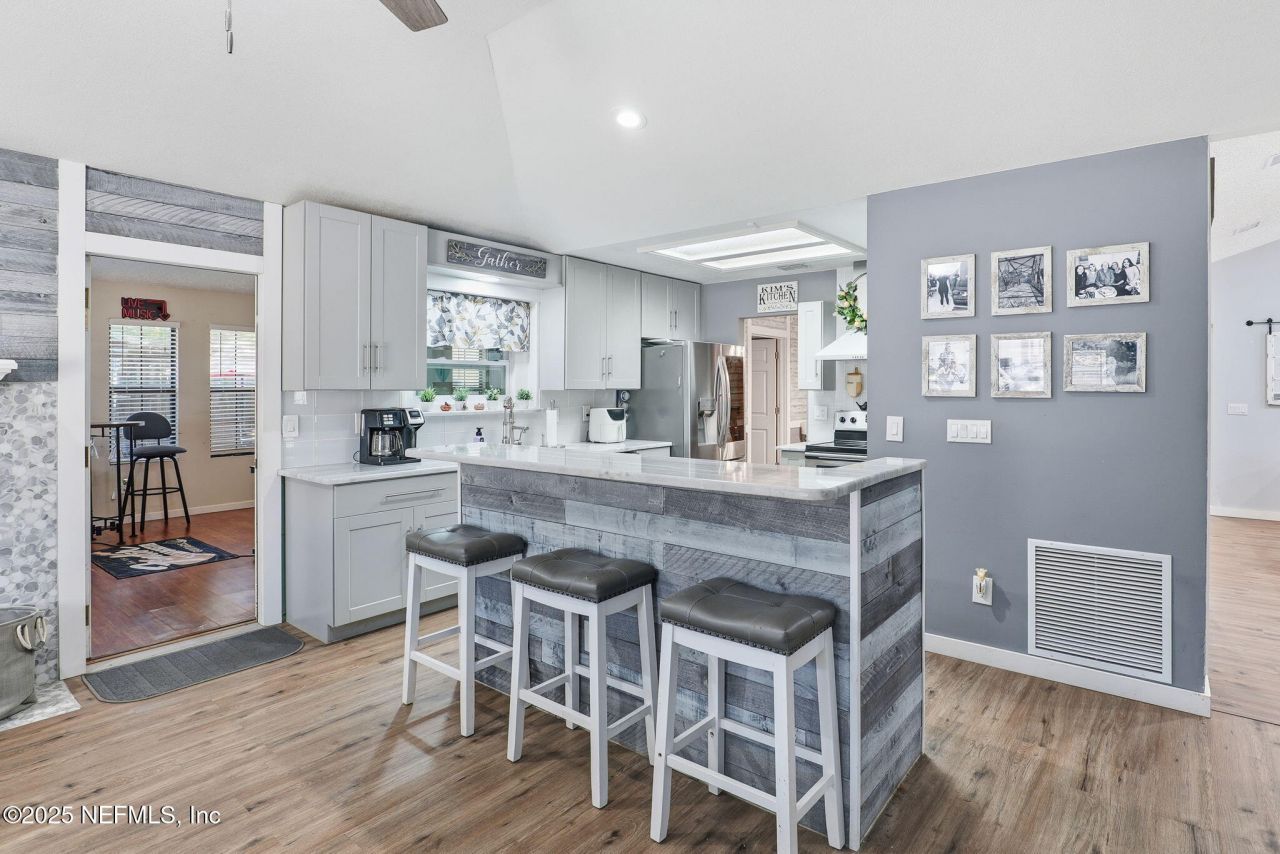 8499 Bandera Circle W, Jacksonville, FL 32244 Photo