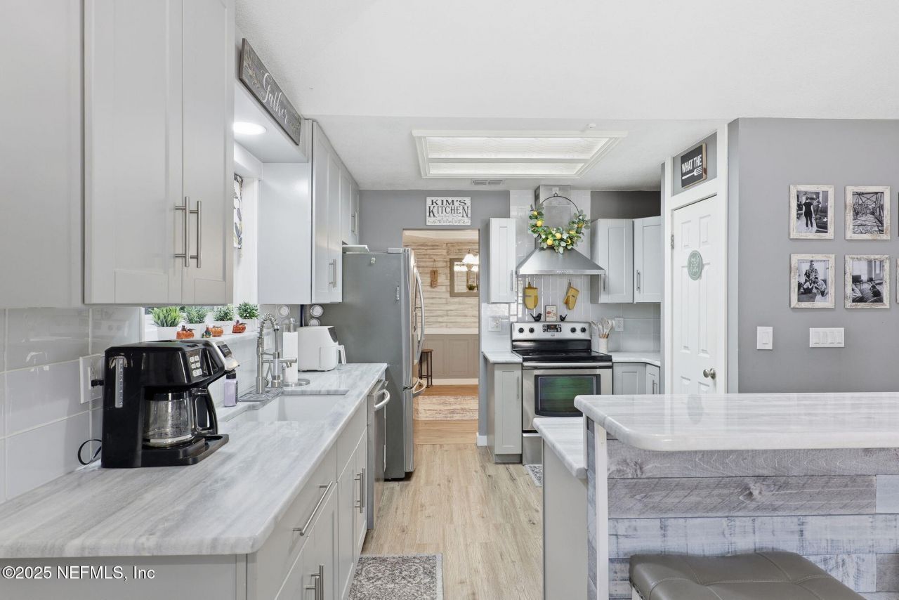 8499 Bandera Circle W, Jacksonville, FL 32244 Photo