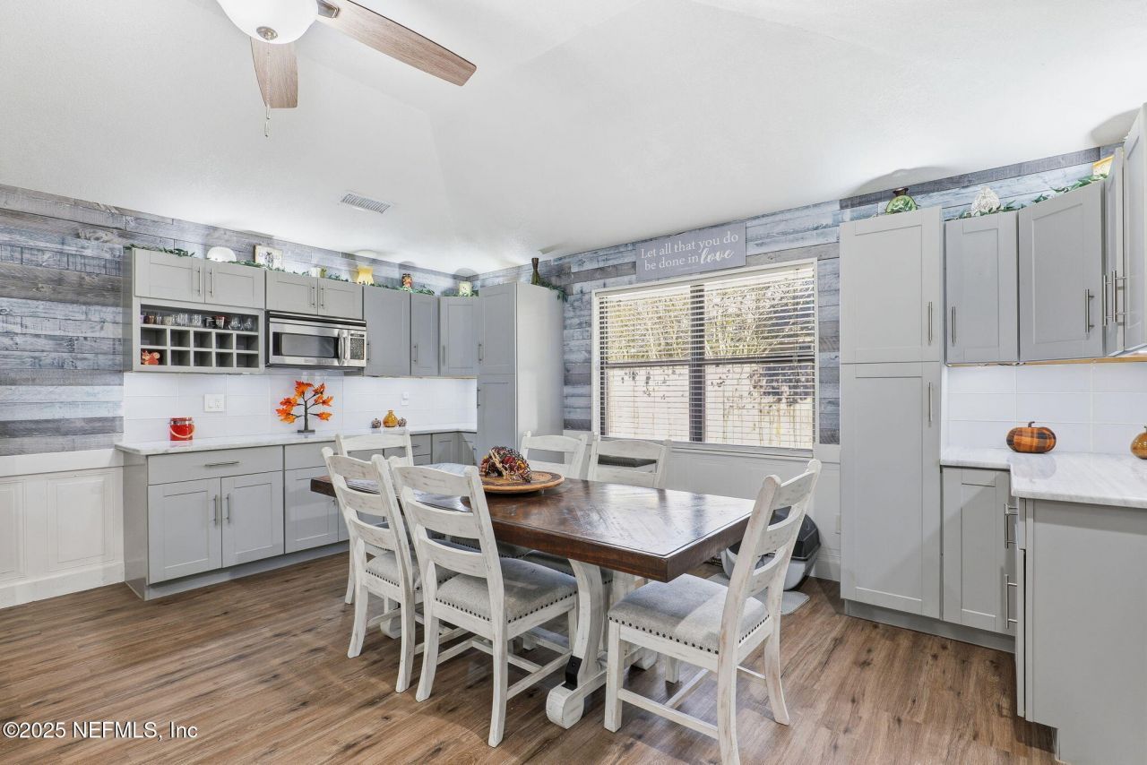 8499 Bandera Circle W, Jacksonville, FL 32244 Photo