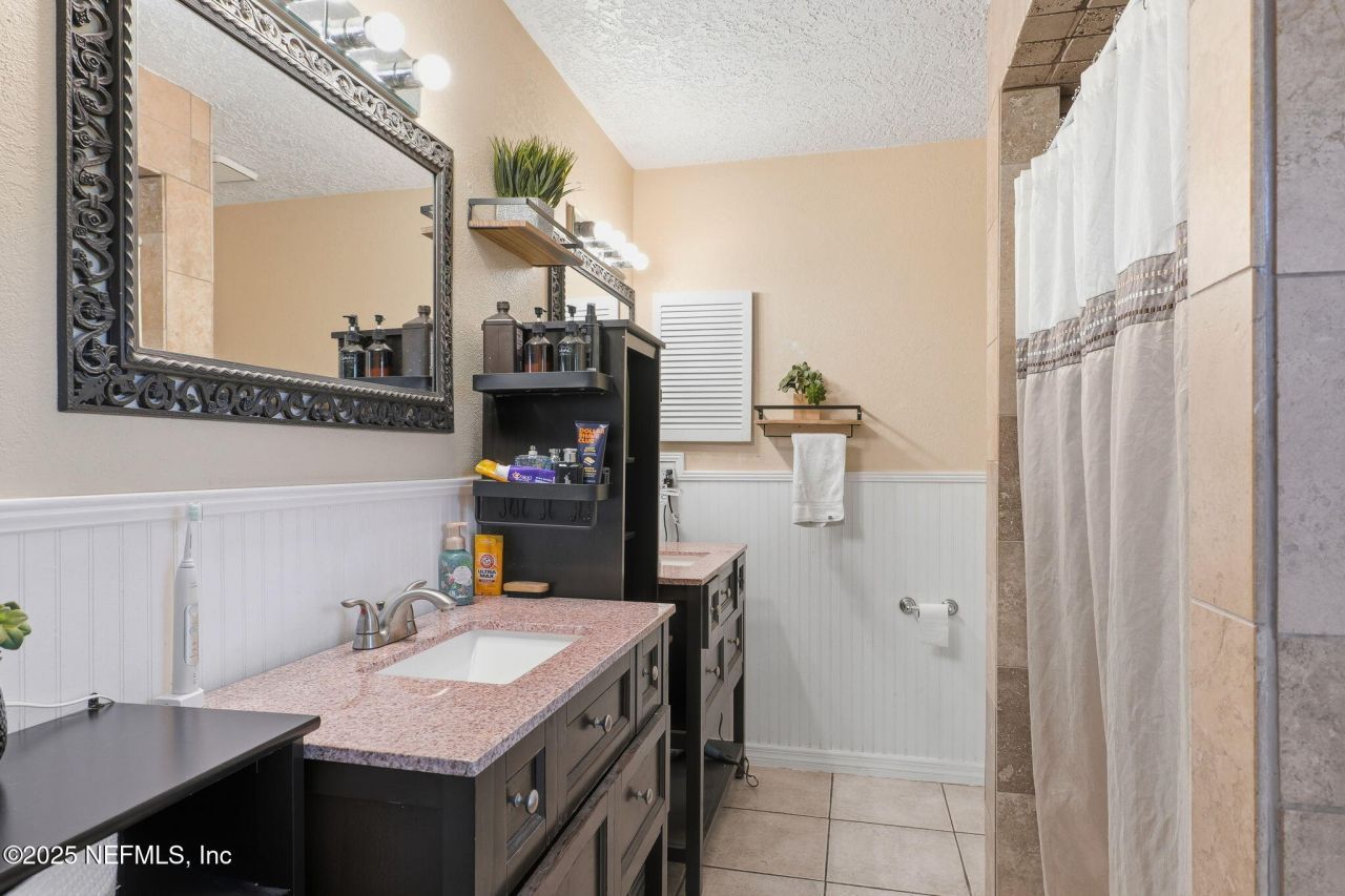 8499 Bandera Circle W, Jacksonville, FL 32244 Photo