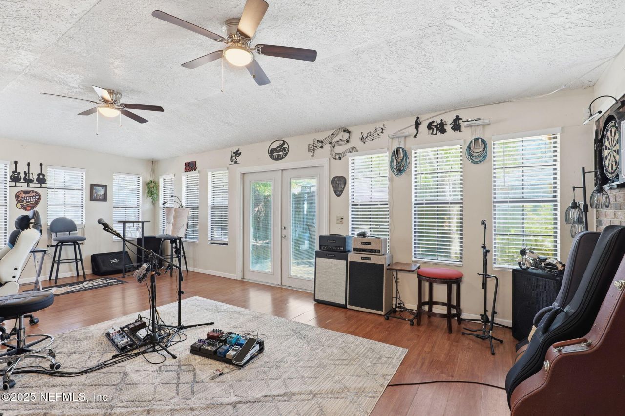 8499 Bandera Circle W, Jacksonville, FL 32244 Photo