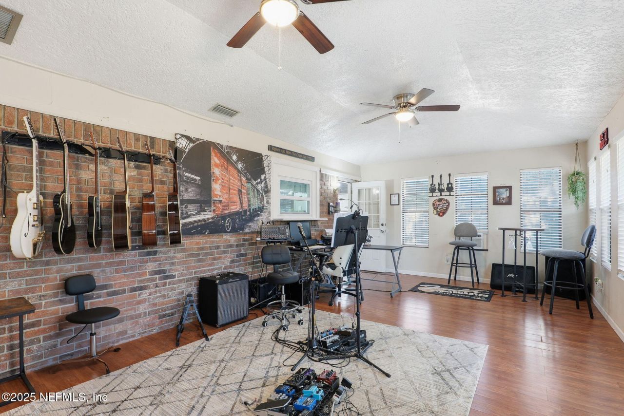 8499 Bandera Circle W, Jacksonville, FL 32244 Photo