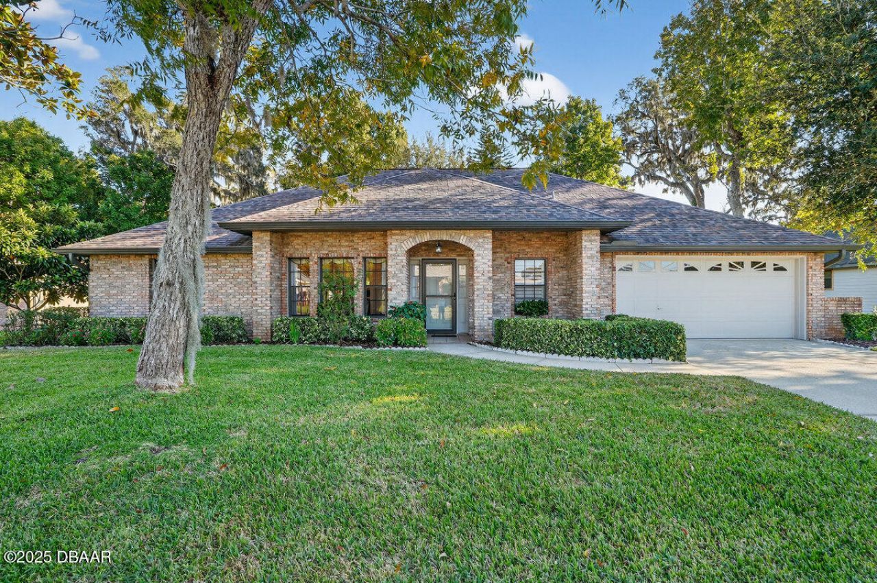 929 George Hecker Drive, South Daytona, FL 32119 Main Photo