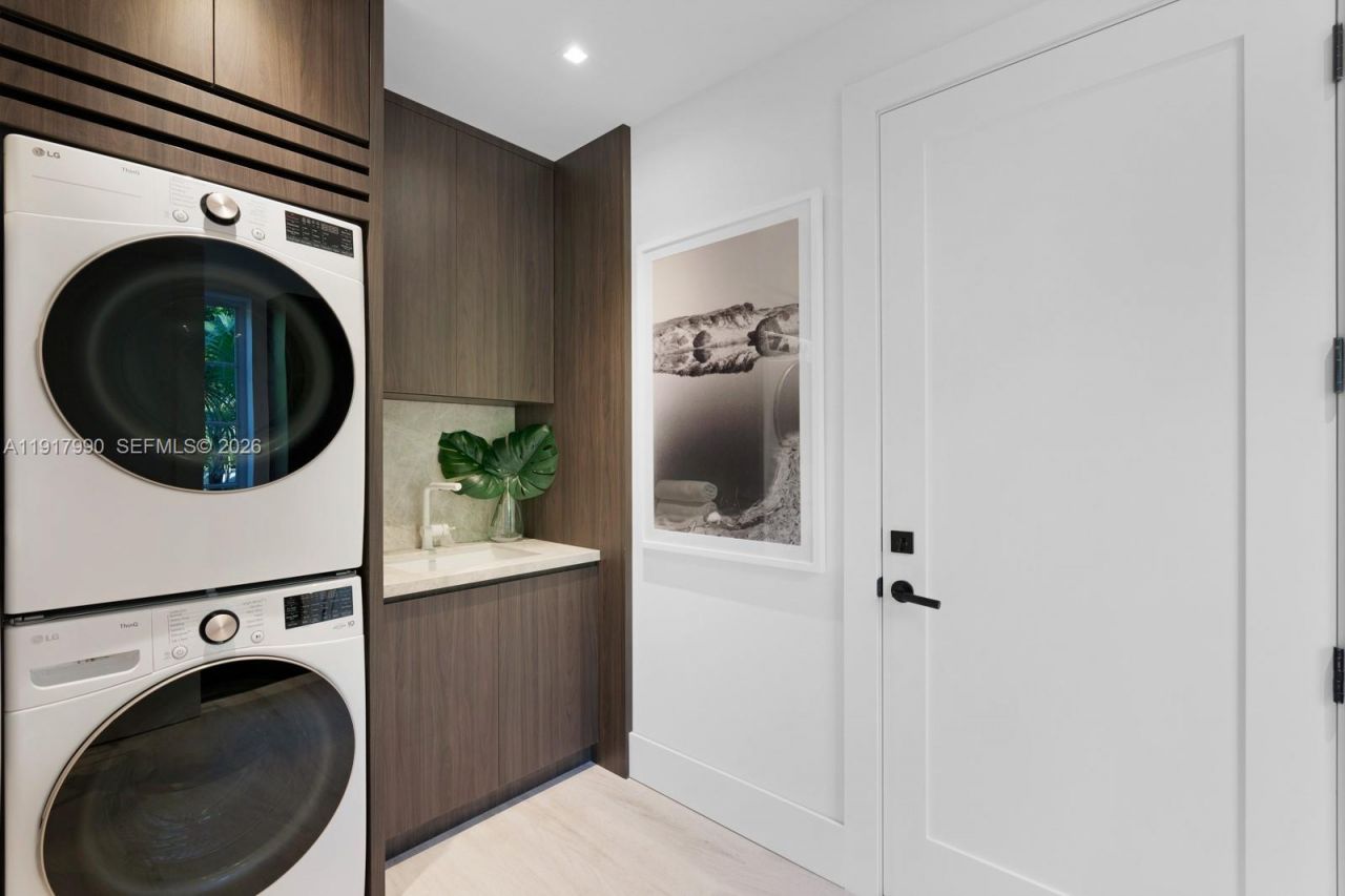 2219 Ibis Isle Road E, Palm Beach, FL 33480 Photo