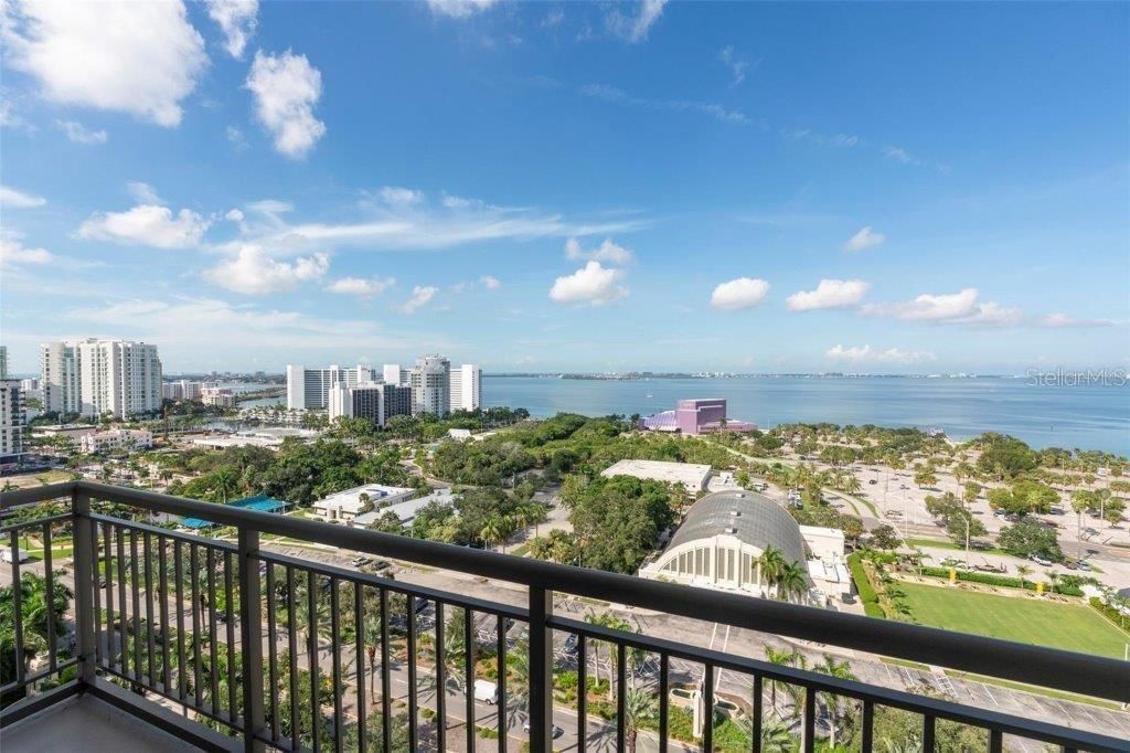 800 N Tamiami Trail, Unit 1603, Sarasota, FL 34236 Photo