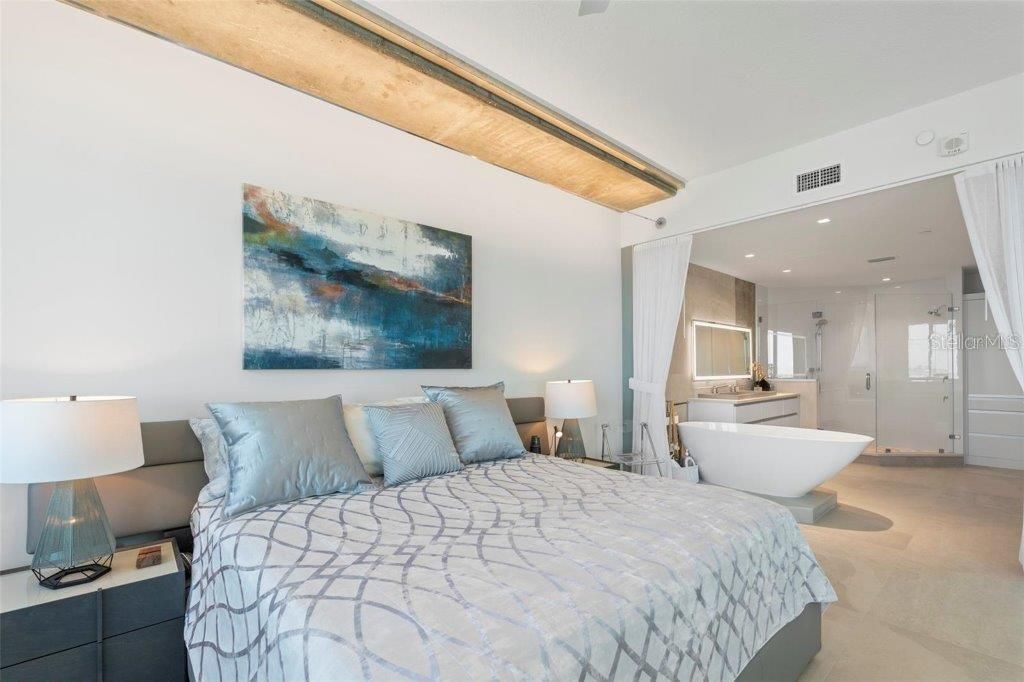 800 N Tamiami Trail, Unit 1603, Sarasota, FL 34236 Photo