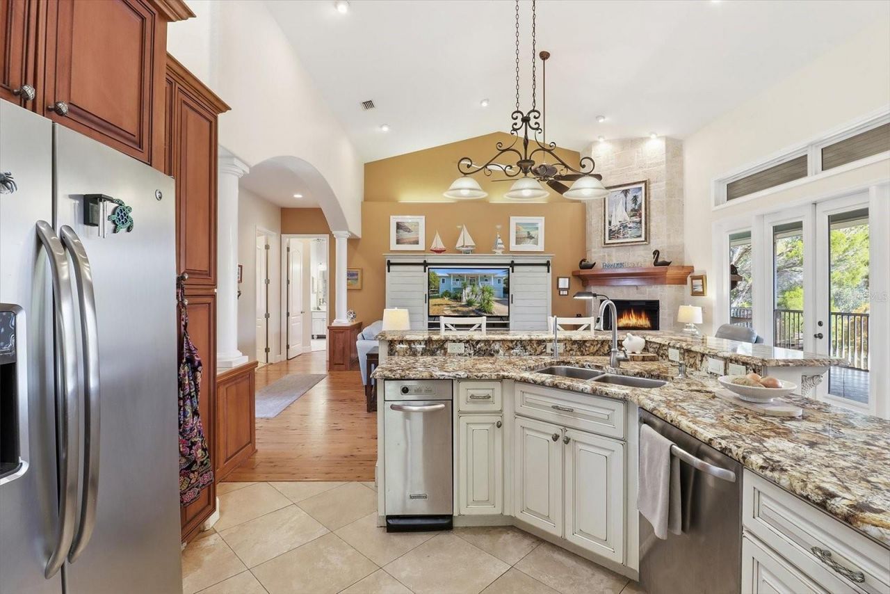 5 Palm Drive, Yankeetown, FL 34498 Photo