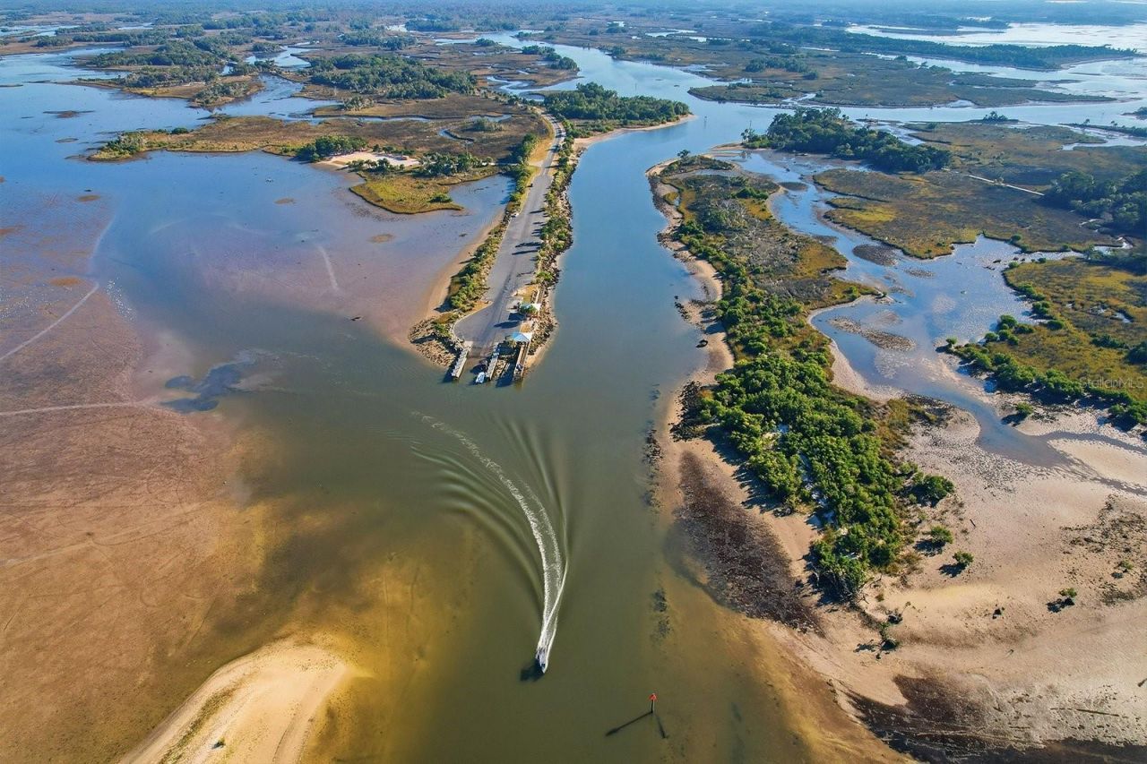 5 Palm Drive, Yankeetown, FL 34498 Photo