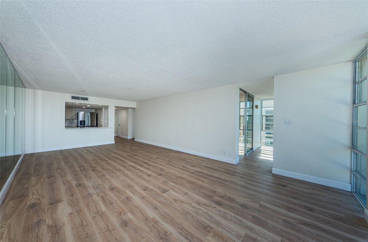 7400 Sun Island Drive S, Unit 806, South Pasadena, FL 33707 Photo