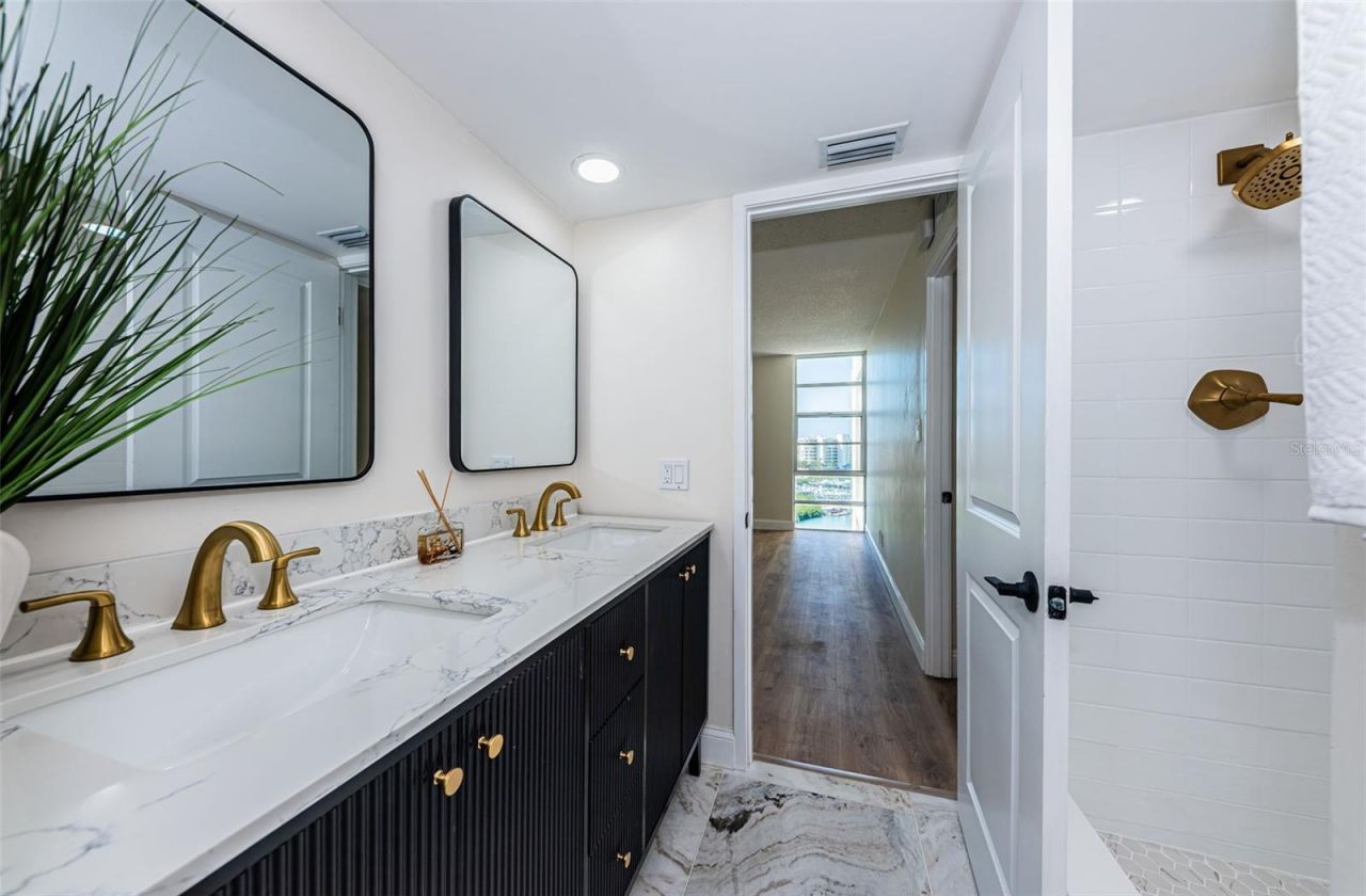 7400 Sun Island Drive S, Unit 806, South Pasadena, FL 33707 Photo