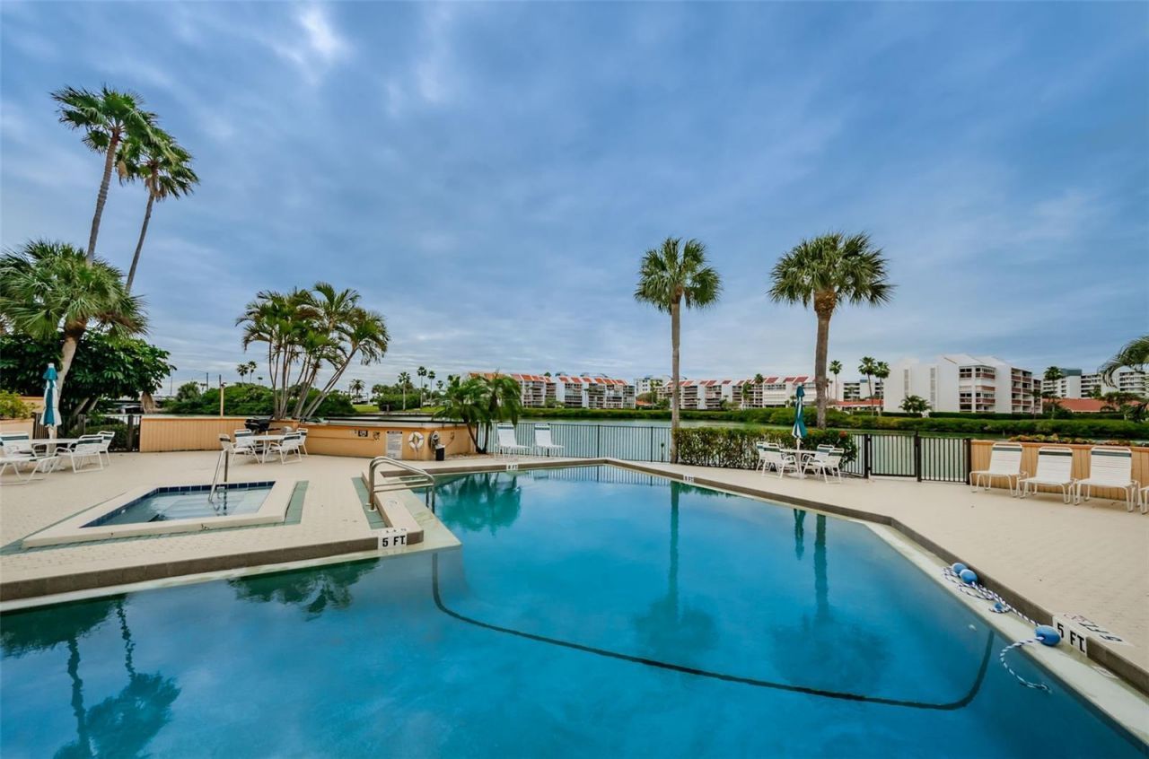 7400 Sun Island Drive S, Unit 806, South Pasadena, FL 33707 Photo