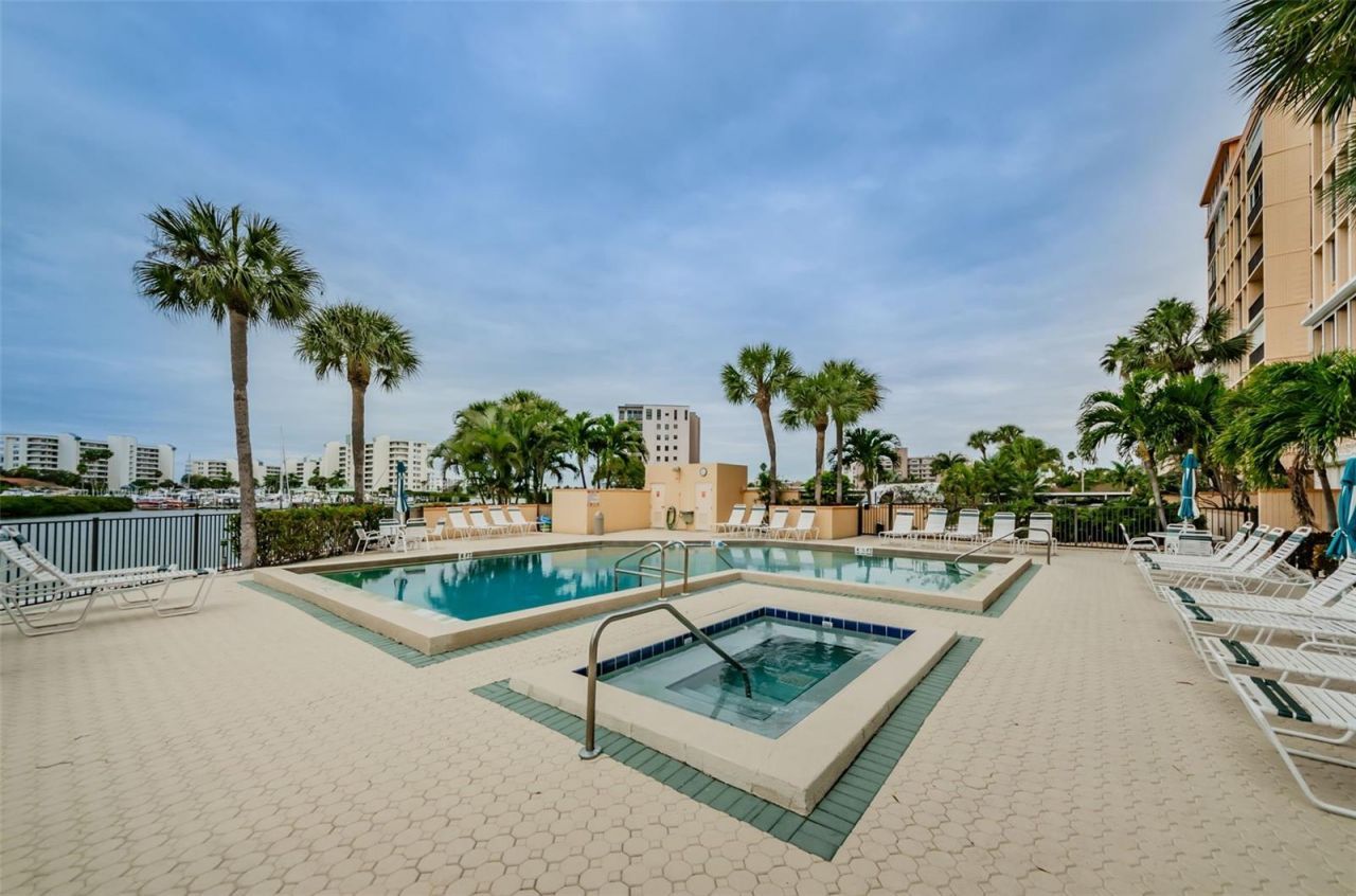 7400 Sun Island Drive S, Unit 806, South Pasadena, FL 33707 Photo