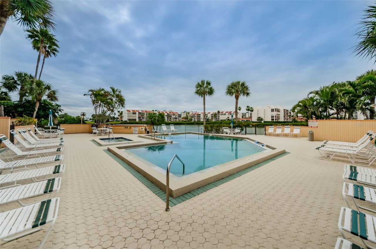 7400 Sun Island Drive S, Unit 806, South Pasadena, FL 33707 Photo