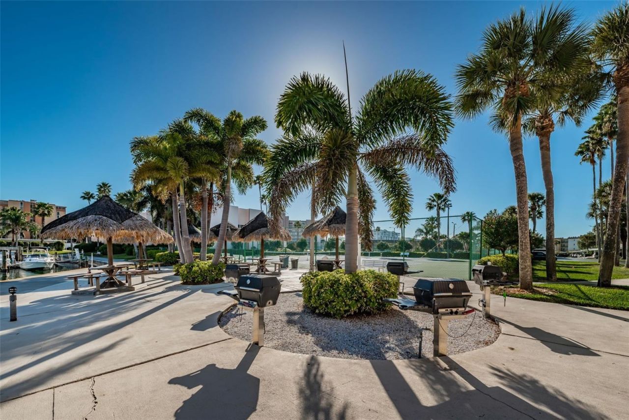 7400 Sun Island Drive S, Unit 806, South Pasadena, FL 33707 Photo