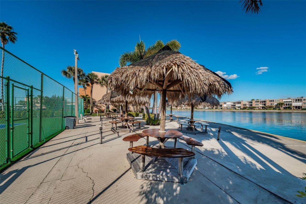 7400 Sun Island Drive S, Unit 806, South Pasadena, FL 33707 Photo