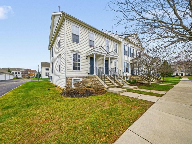 5631 Middle Falls Street, Unit 39, Dublin, OH 43016 Photo 2