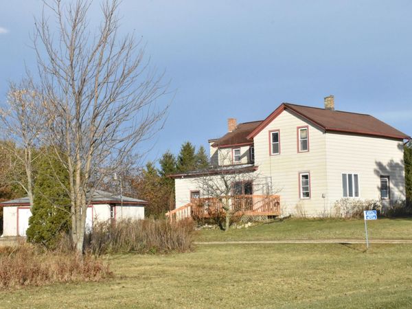 W2534 DeMaster Rd, Unit W2536, Holland, WI 53070