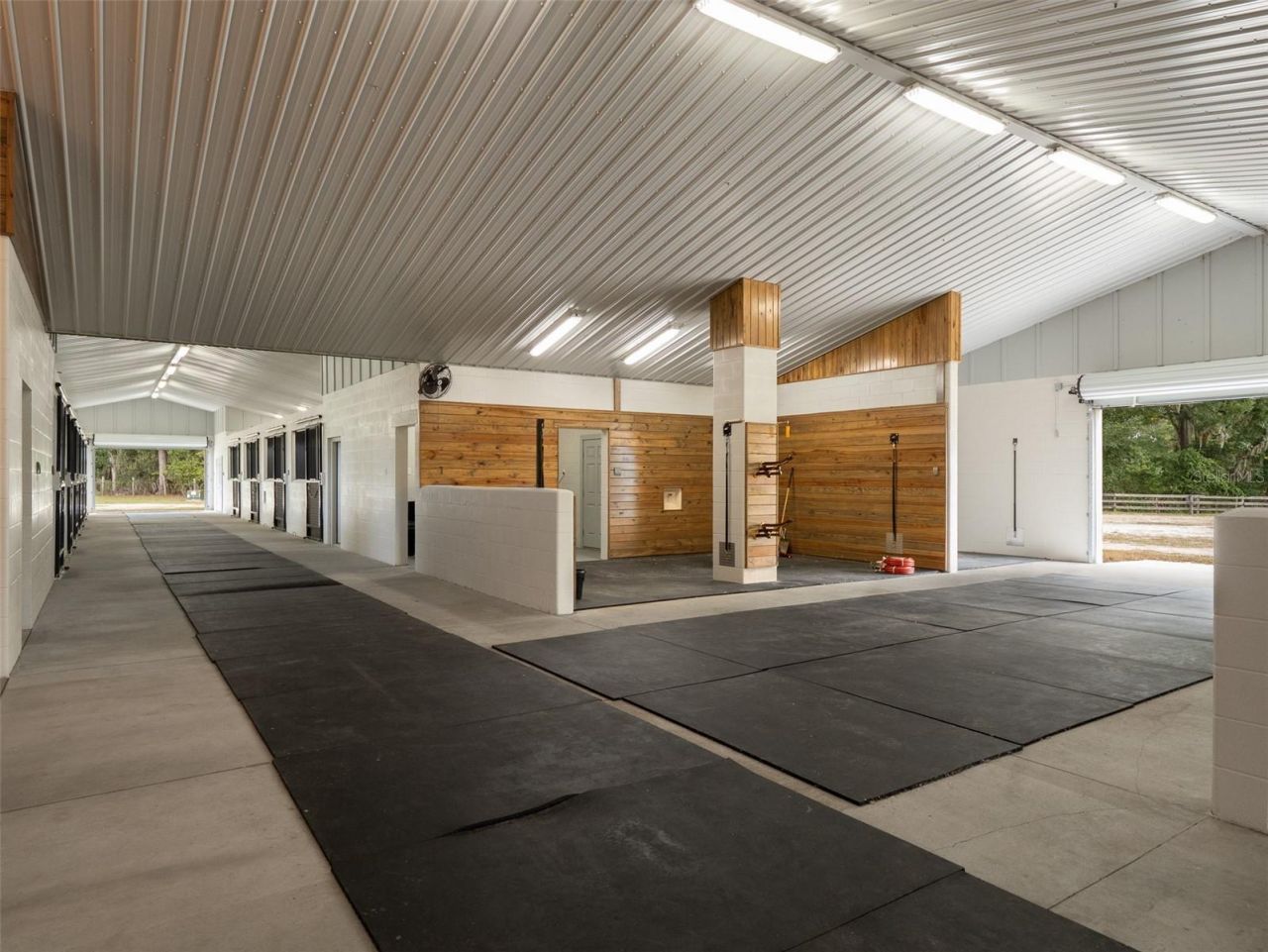 15225 NW 112th Place Road, Morriston, FL 32668 Photo