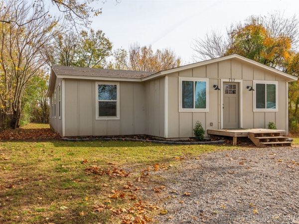 717 N Bristow Avenue, Coweta, OK 74429