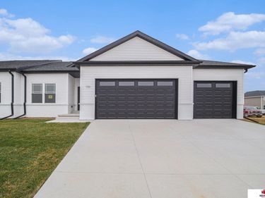 150 W Agnes Drive, Lincoln, NE 68512