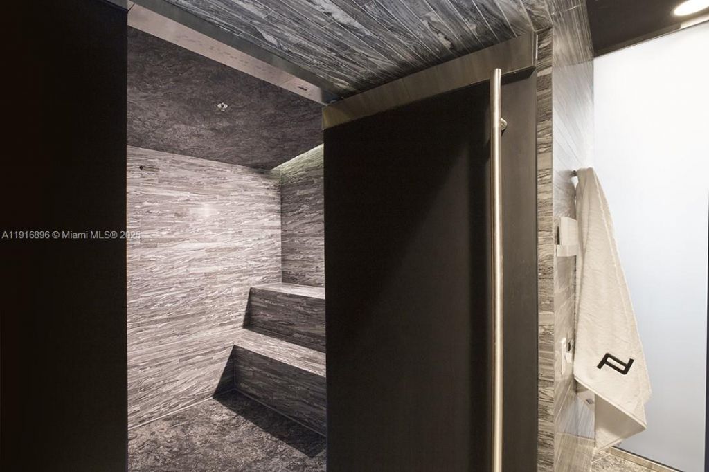 18555 Collins Ave, Unit 3505, Sunny Isles Beach, FL 33160 Photo