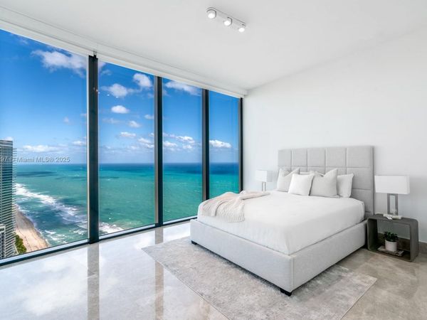 18555 Collins Ave, Unit 5105, Sunny Isles Beach, FL 33160